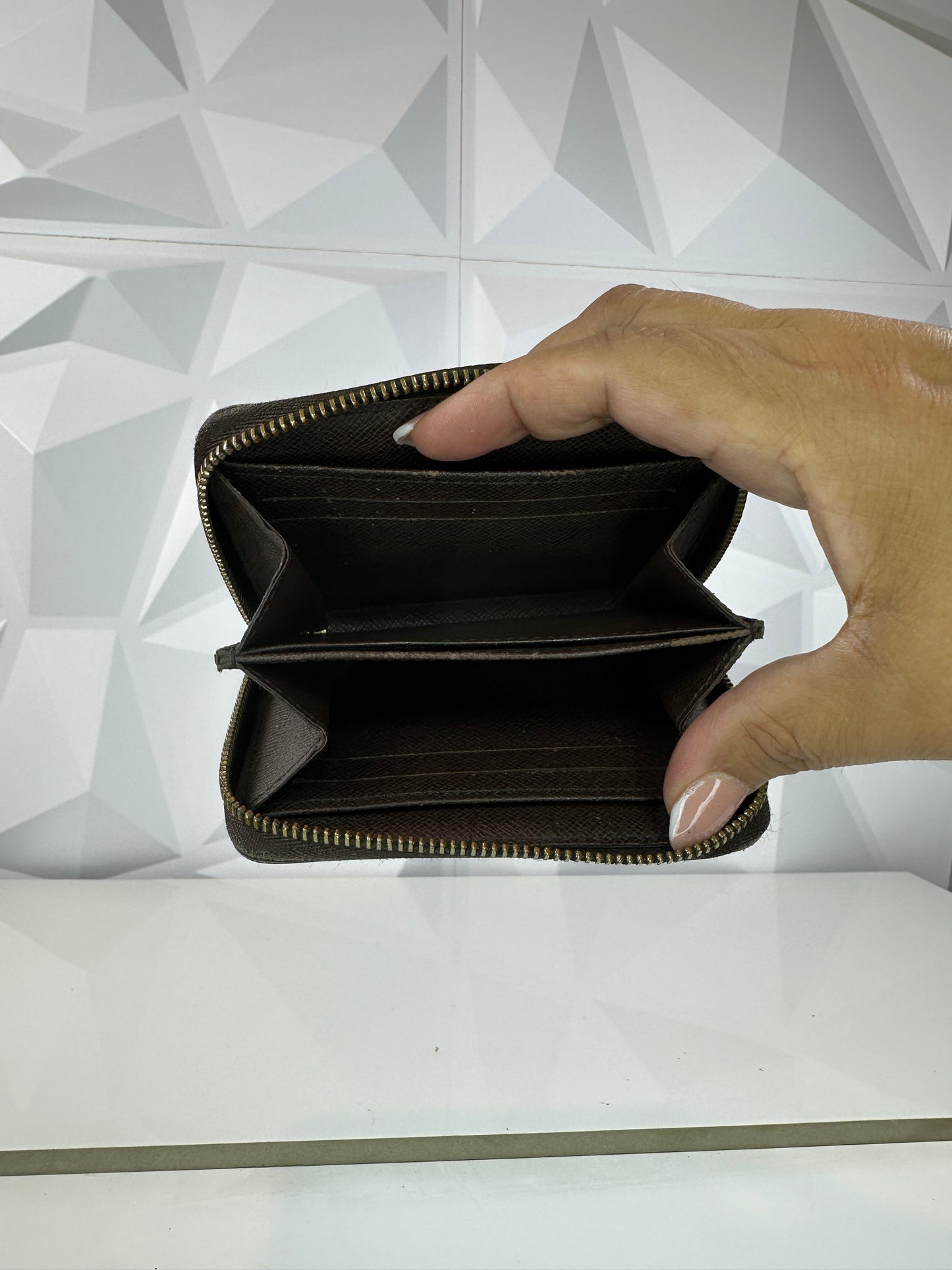 Pre-owned LOUIS VUITTON Zippy Damier Ebene Compact Wallet DE