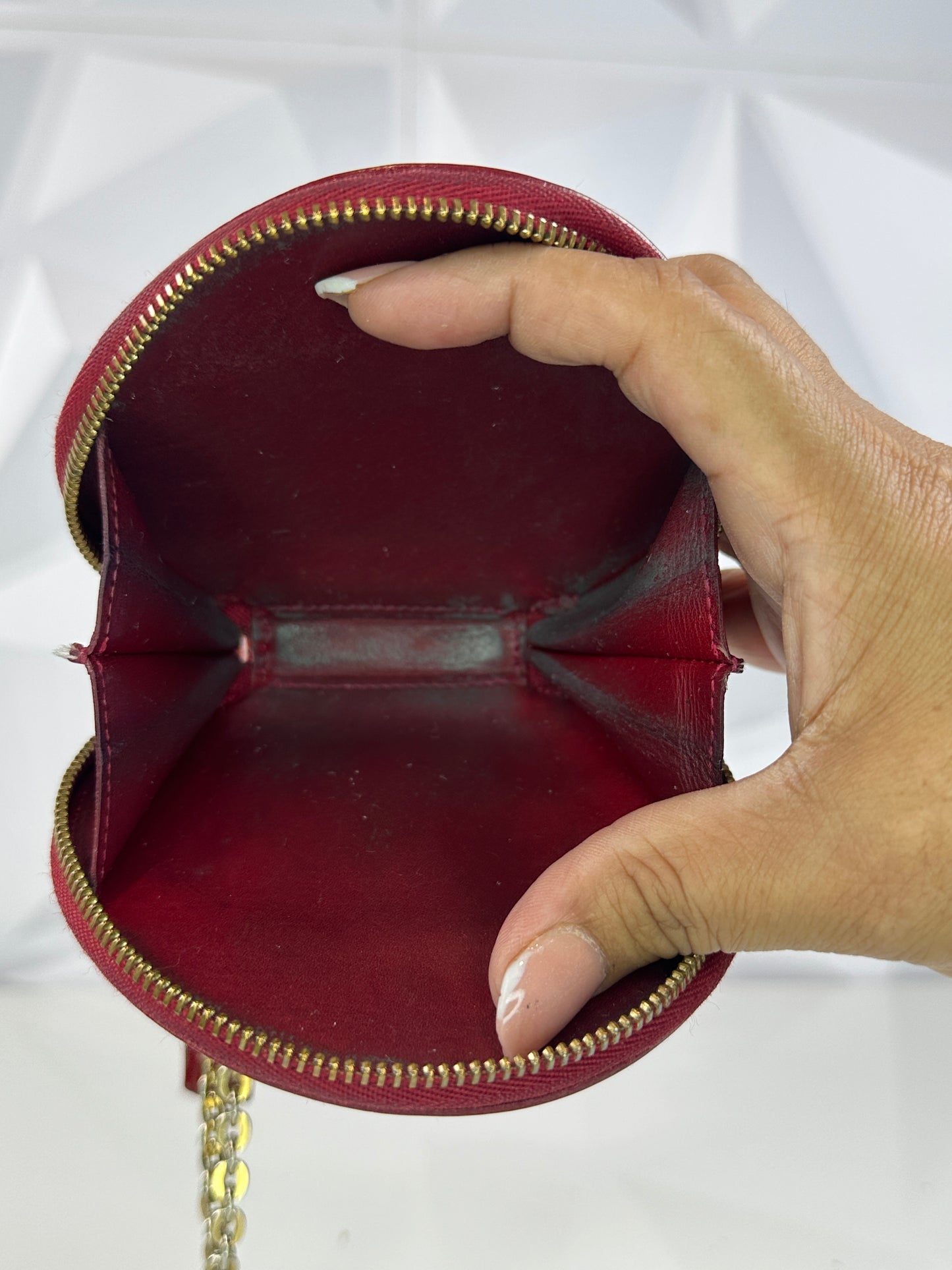 Pre-owned LOUIS VUITTON Monogram Vernis in Red Round Coin Purse