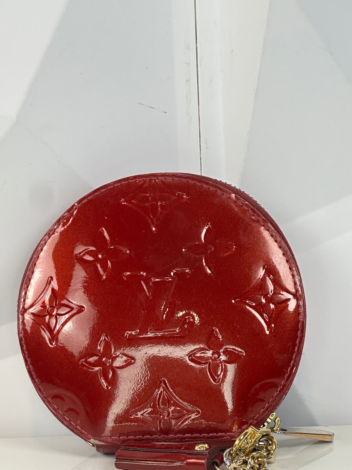 Pre-owned LOUIS VUITTON Monogram Vernis in Red Round Coin Purse