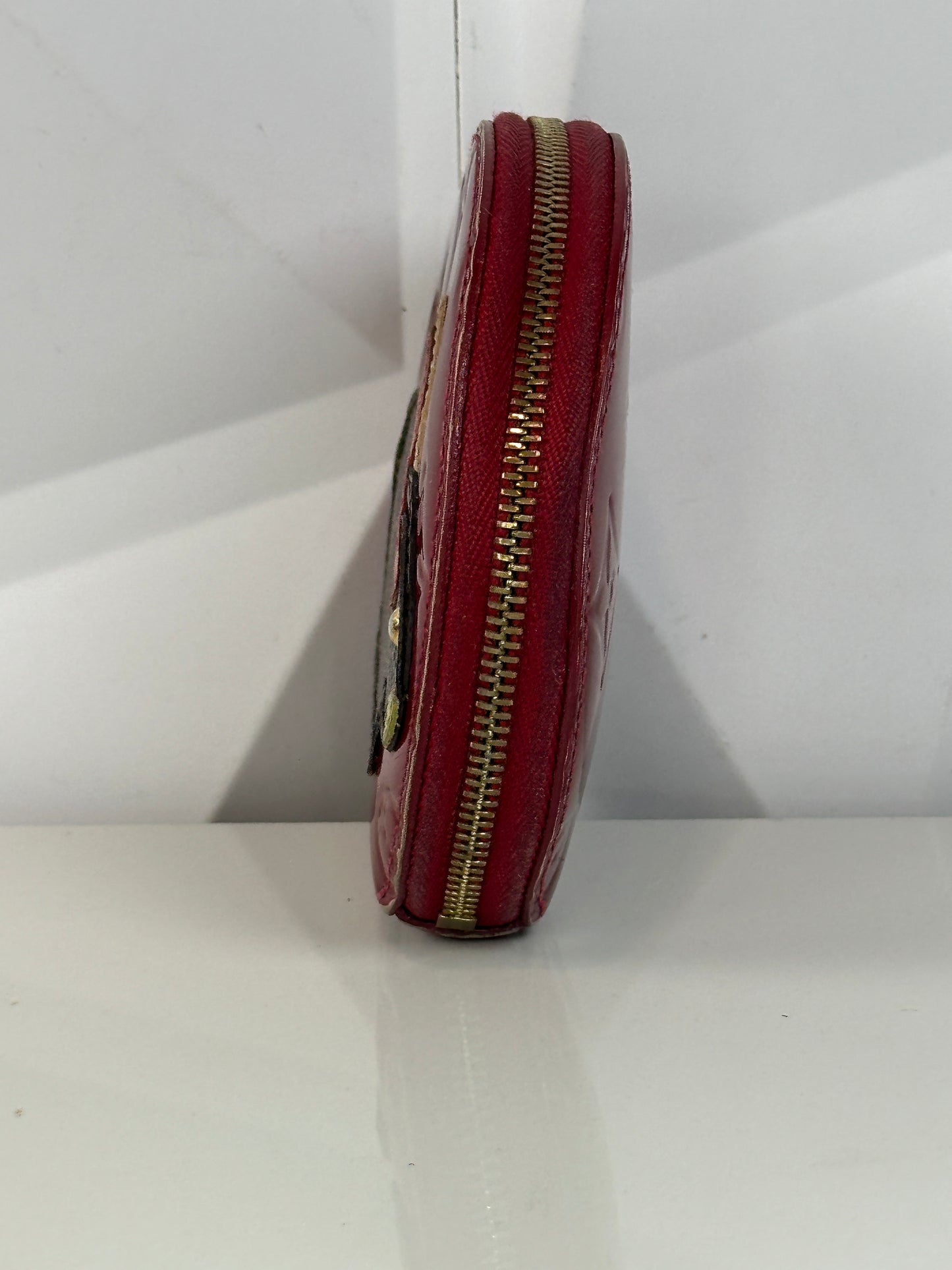 Pre-owned LOUIS VUITTON Monogram Vernis in Red Round Coin Purse