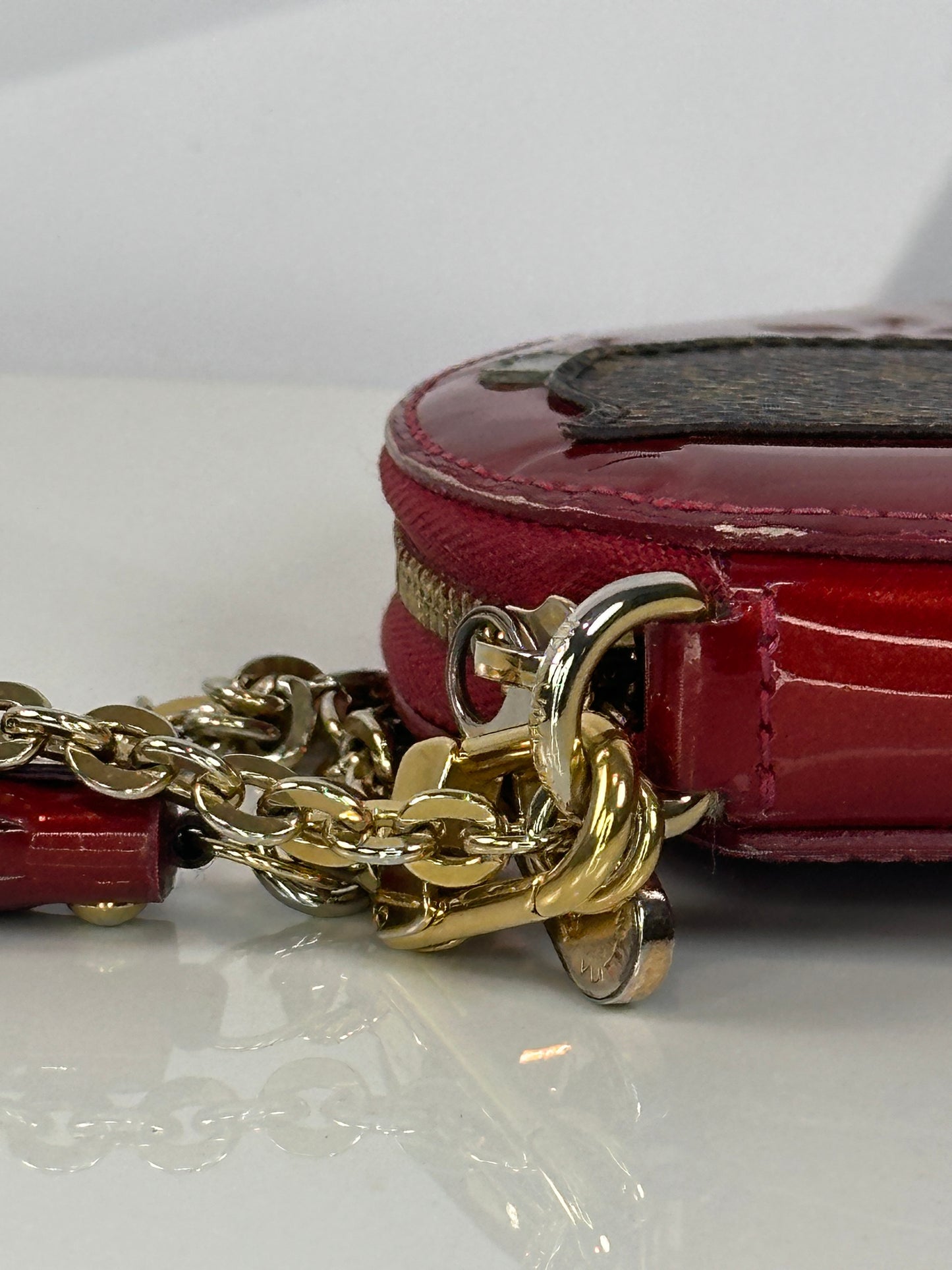 Pre-owned LOUIS VUITTON Monogram Vernis in Red Round Coin Purse