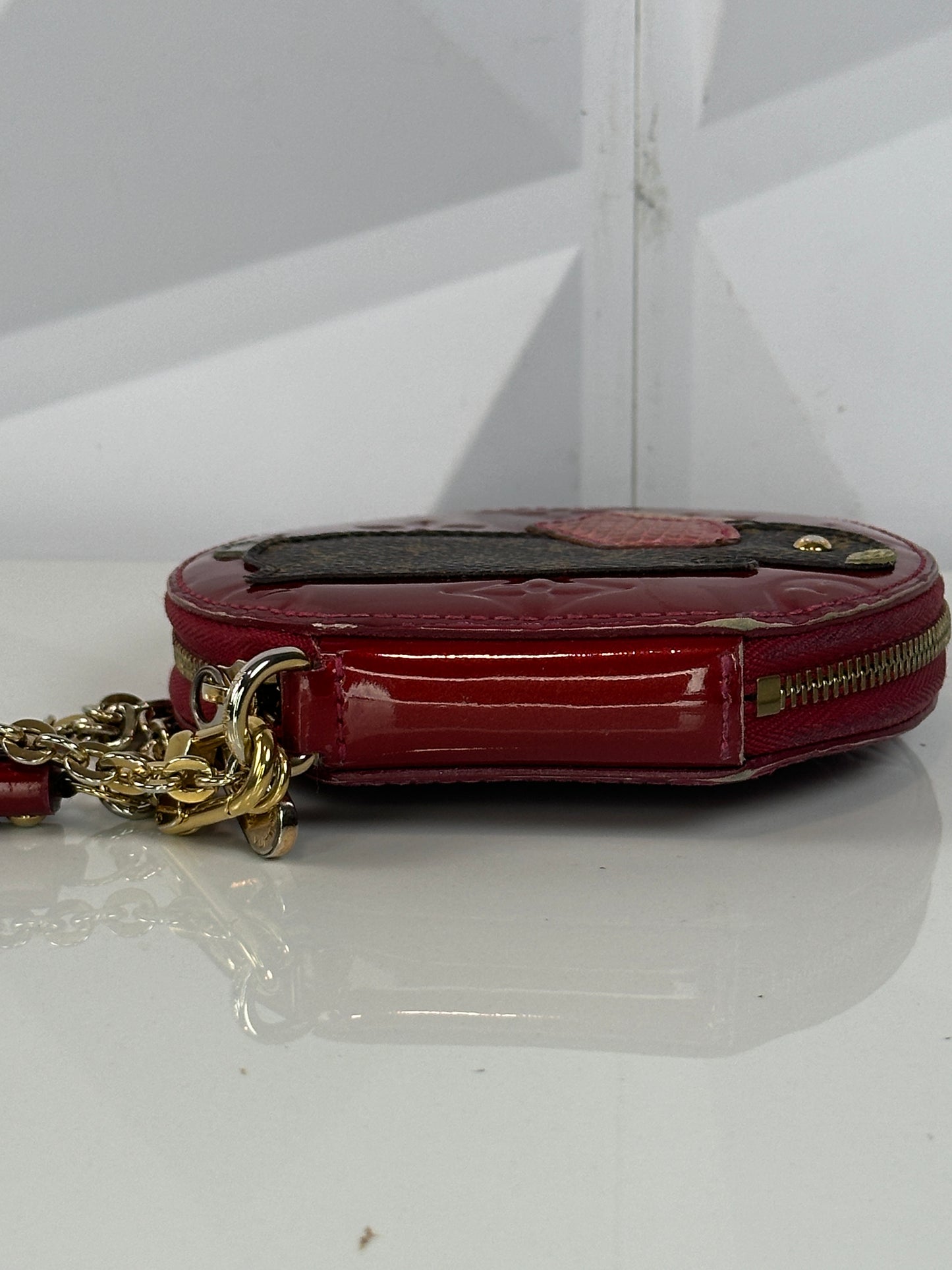 Pre-owned LOUIS VUITTON Monogram Vernis in Red Round Coin Purse