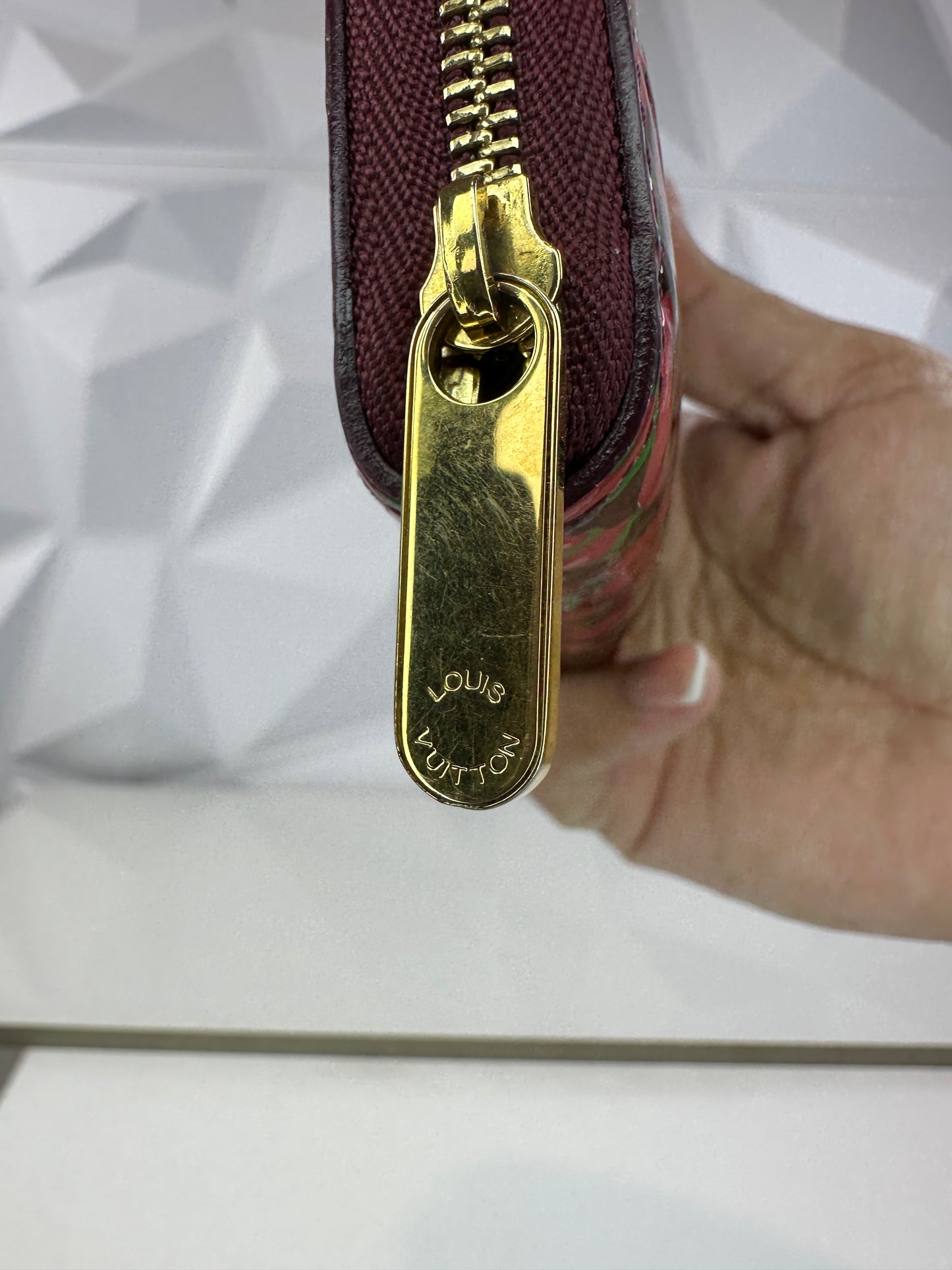 Pre-owned LOUIS VUITTON Vernis Leopard Zippy Coin Purse in Burgundy and Pink