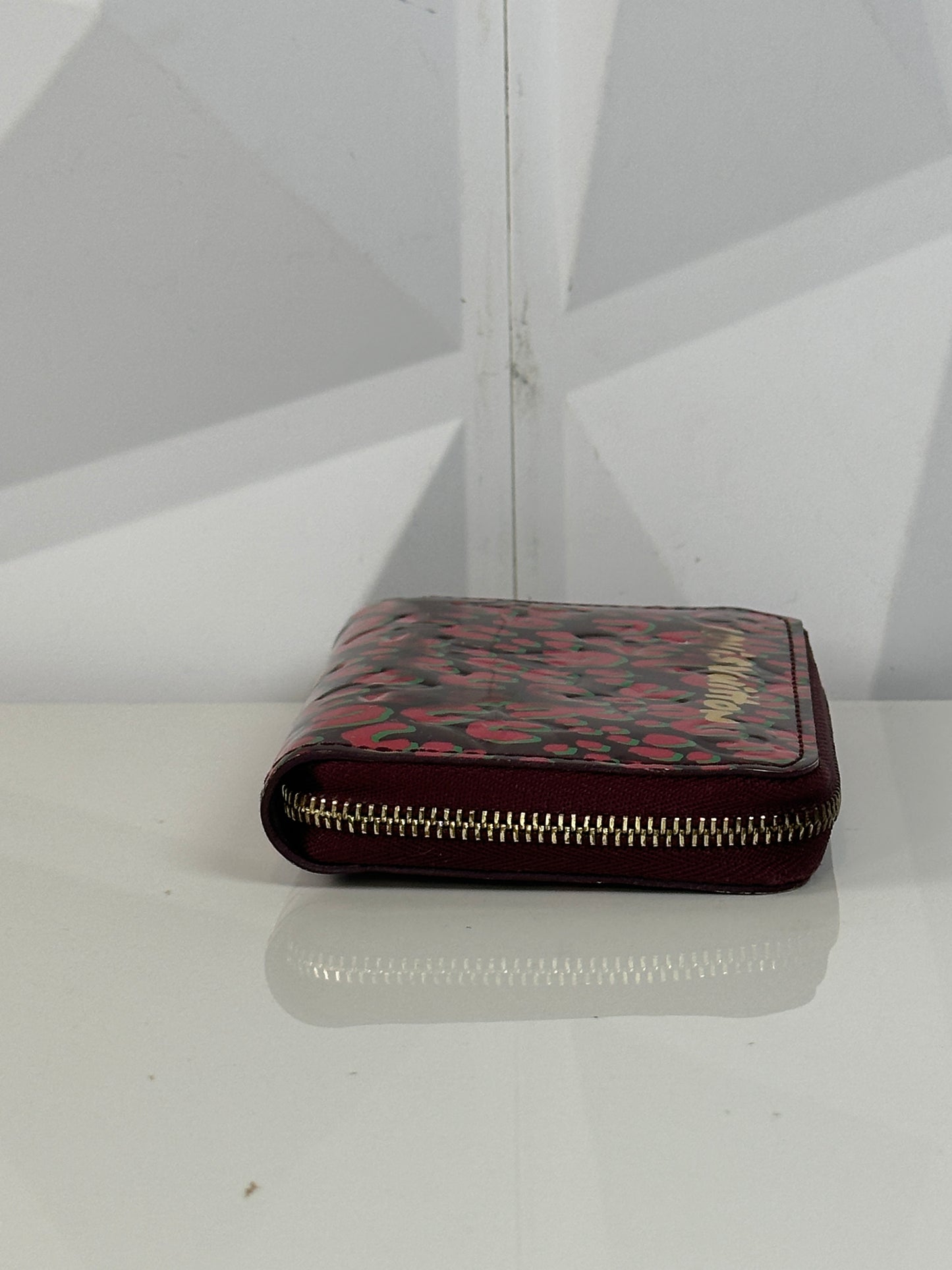 Pre-owned LOUIS VUITTON Vernis Leopard Zippy Coin Purse in Burgundy and Pink