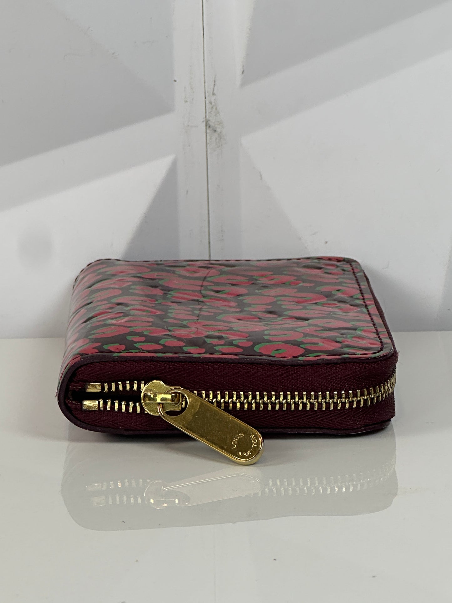 Pre-owned LOUIS VUITTON Vernis Leopard Zippy Coin Purse in Burgundy and Pink