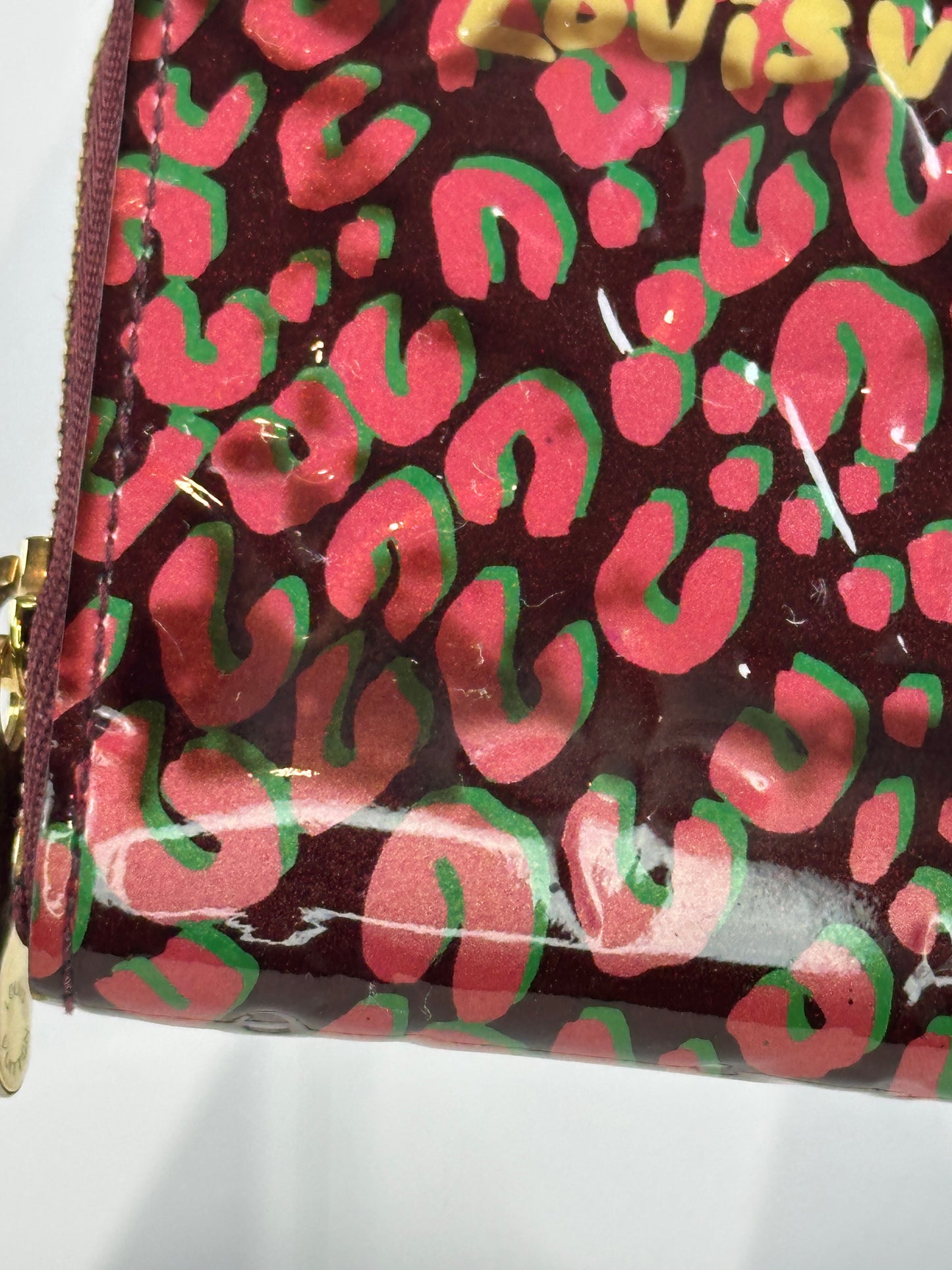 Pre-owned LOUIS VUITTON Vernis Leopard Zippy Coin Purse in Burgundy and Pink