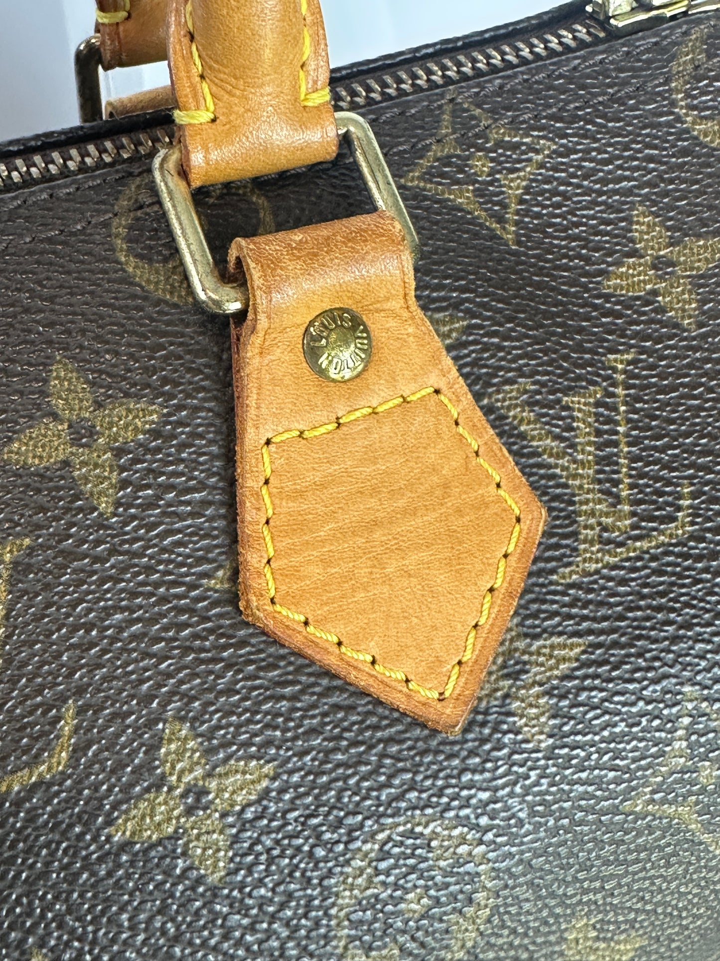 Pre-owned LOUIS VUITTON Speedy 25 in Monogram Canvas