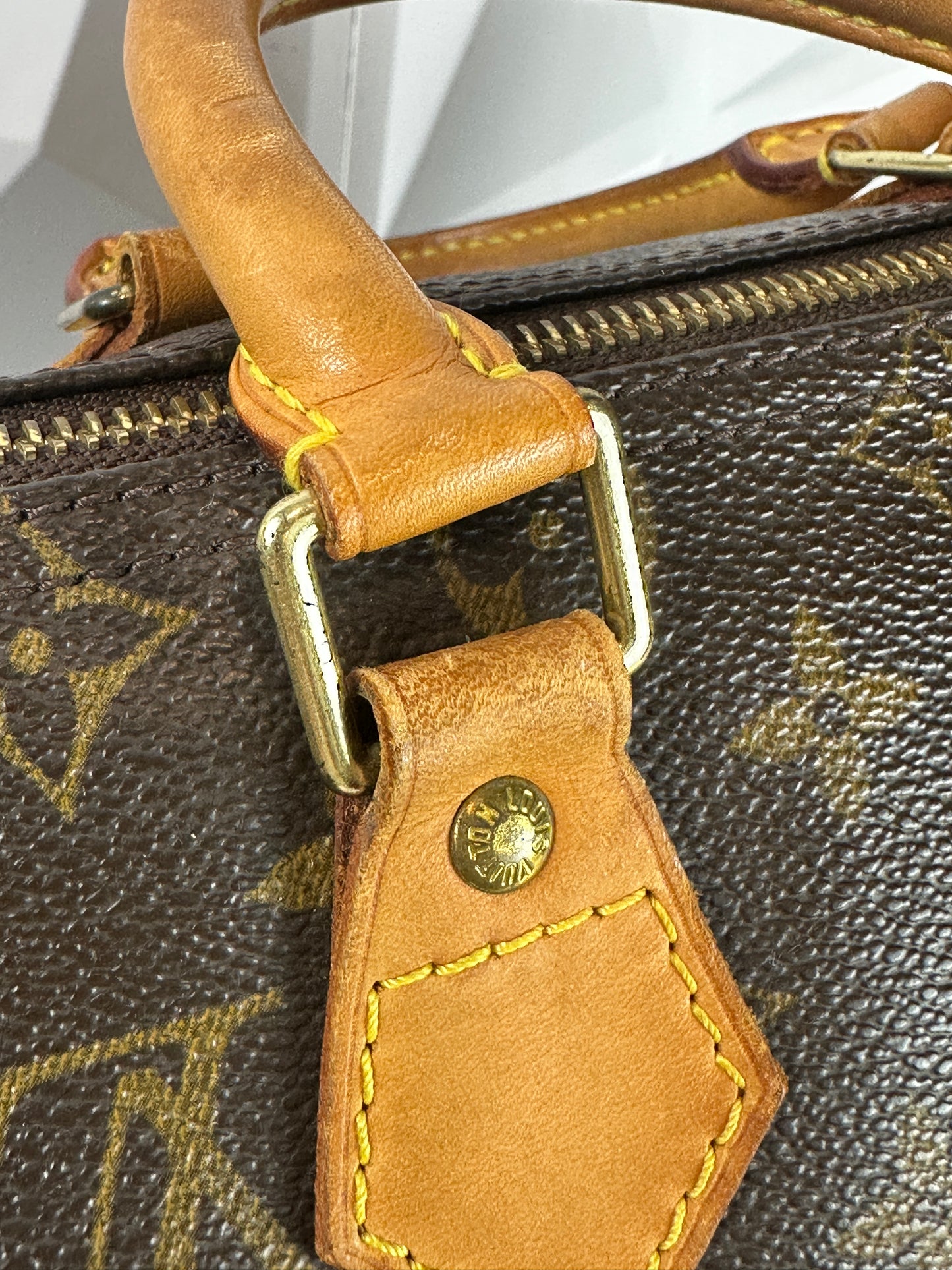 Pre-owned LOUIS VUITTON Speedy 25 in Monogram Canvas