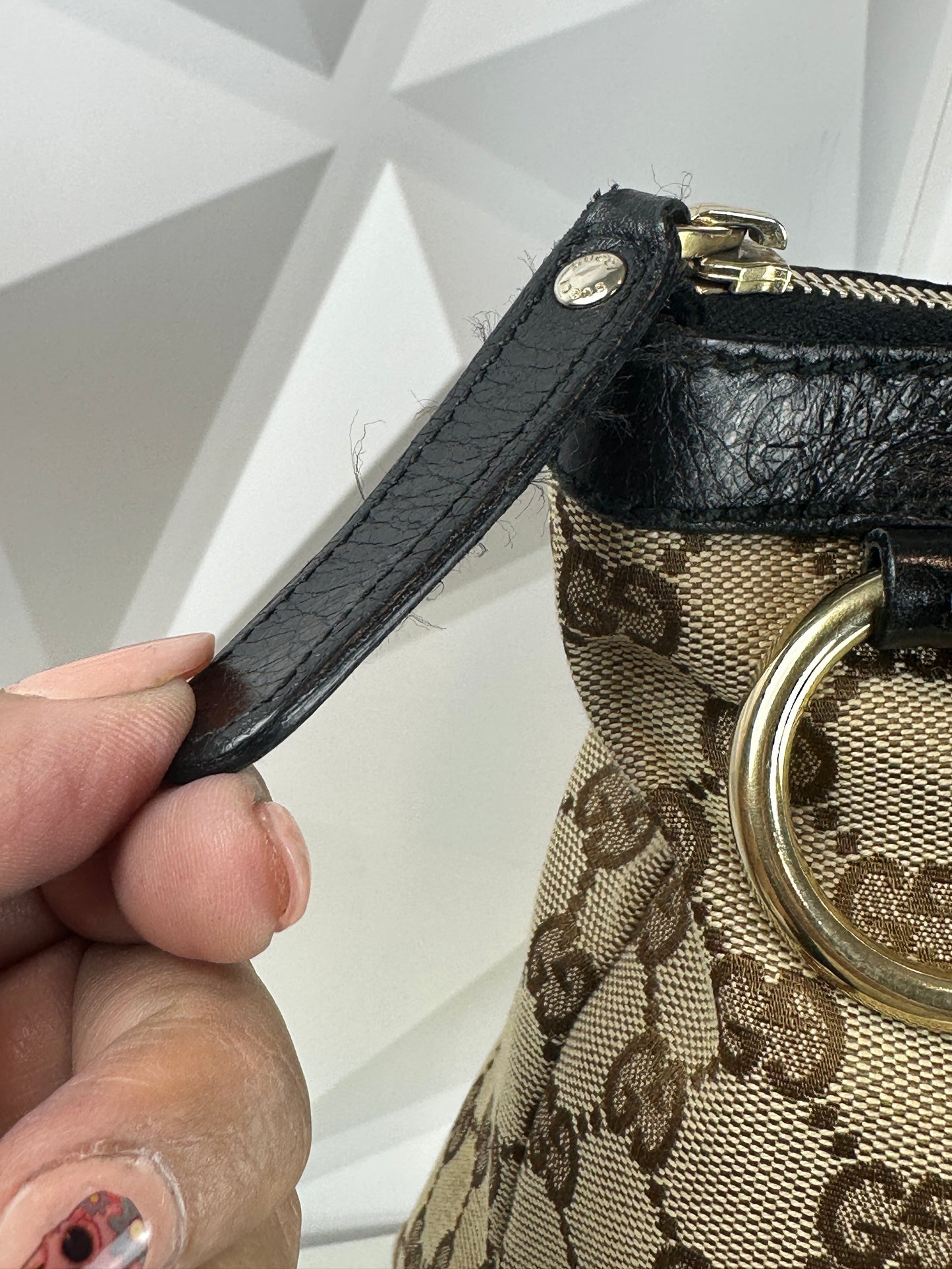 Pre-owned GUCCI Sukey GG Canvas