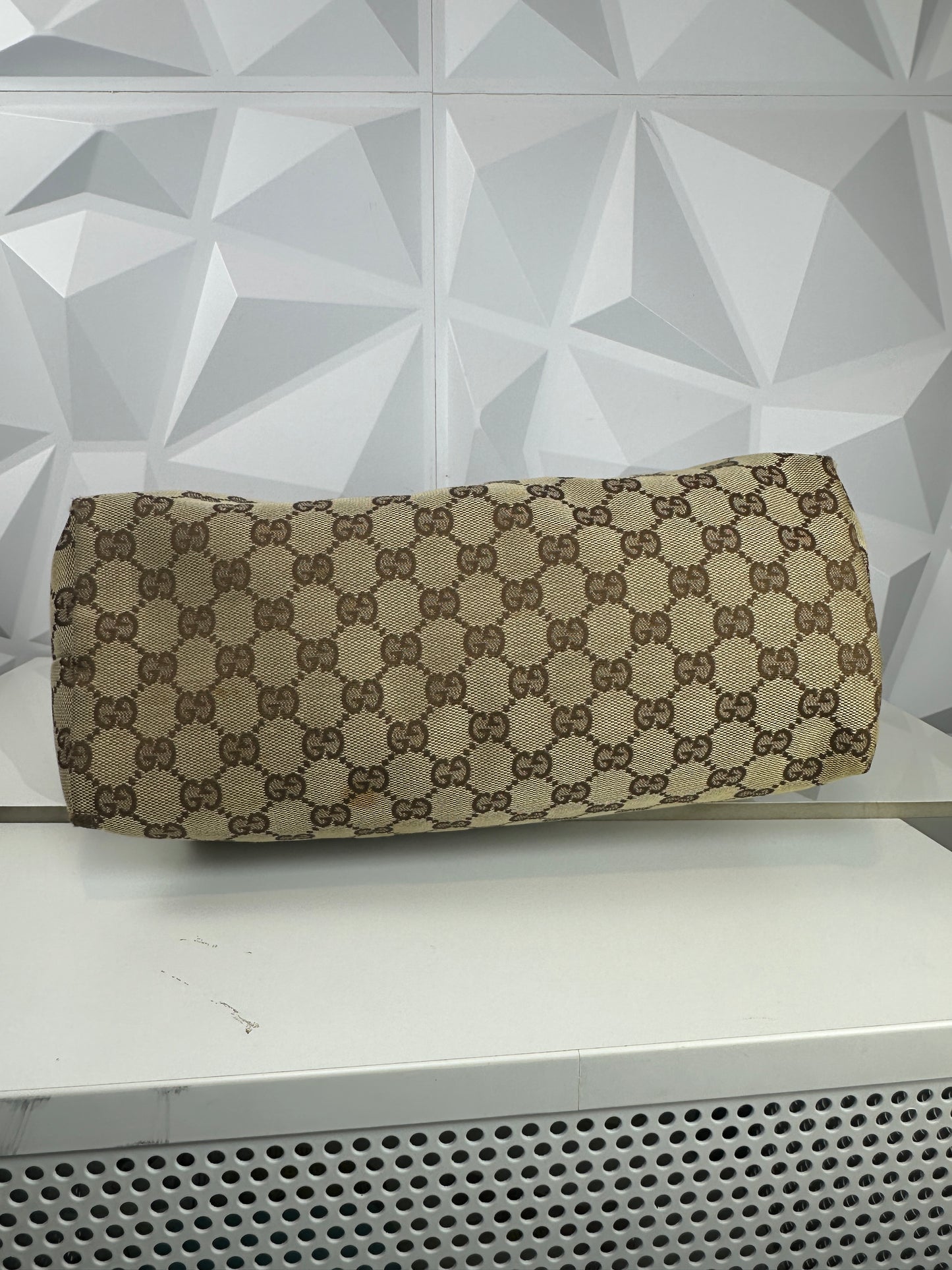 Pre-owned GUCCI Sukey GG Canvas