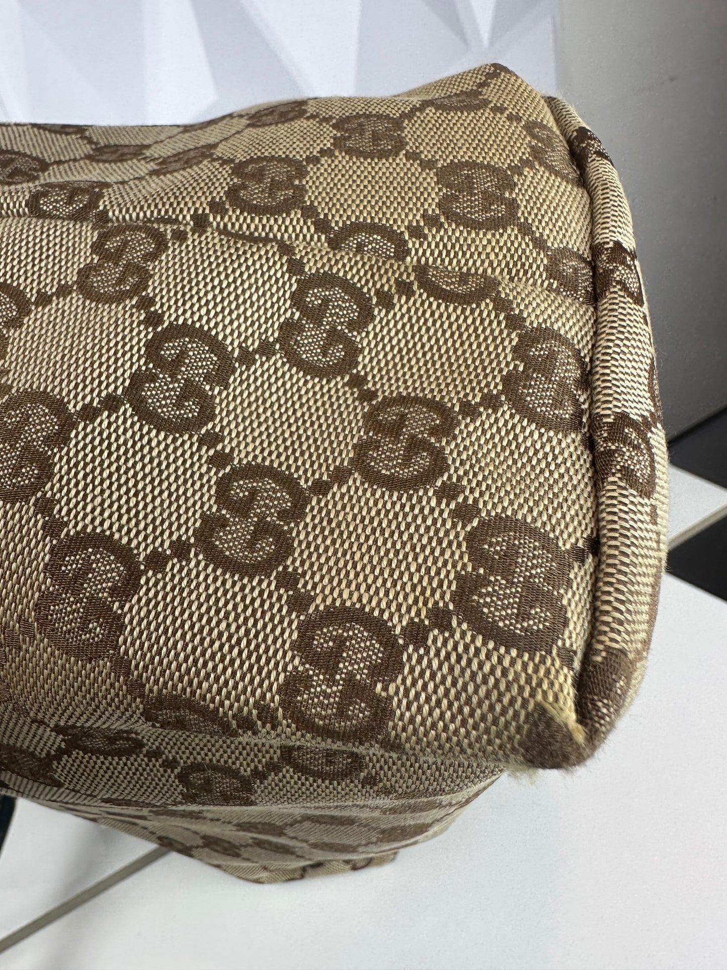 Pre-owned GUCCI Sukey GG Canvas