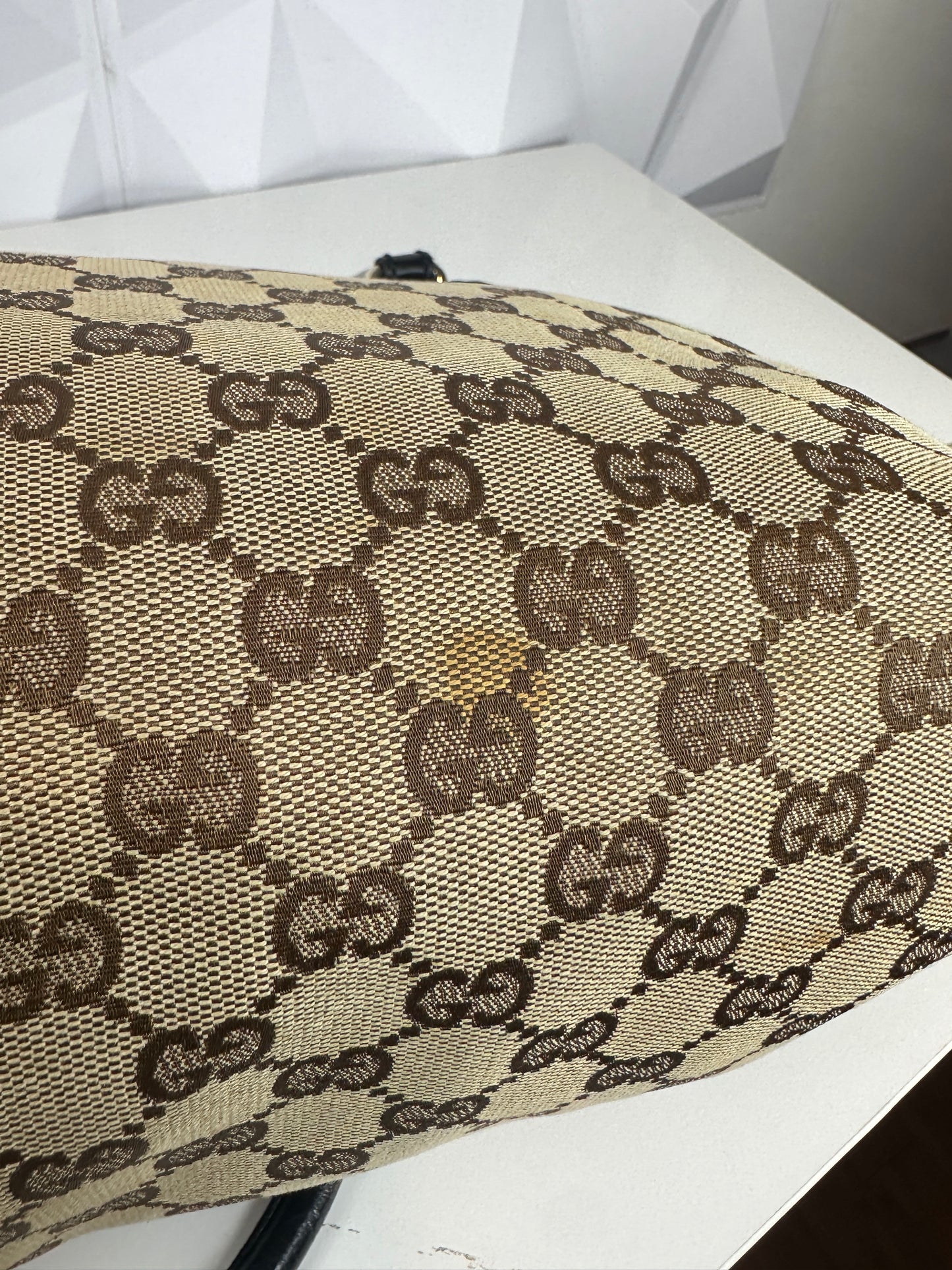 Pre-owned GUCCI Sukey GG Canvas