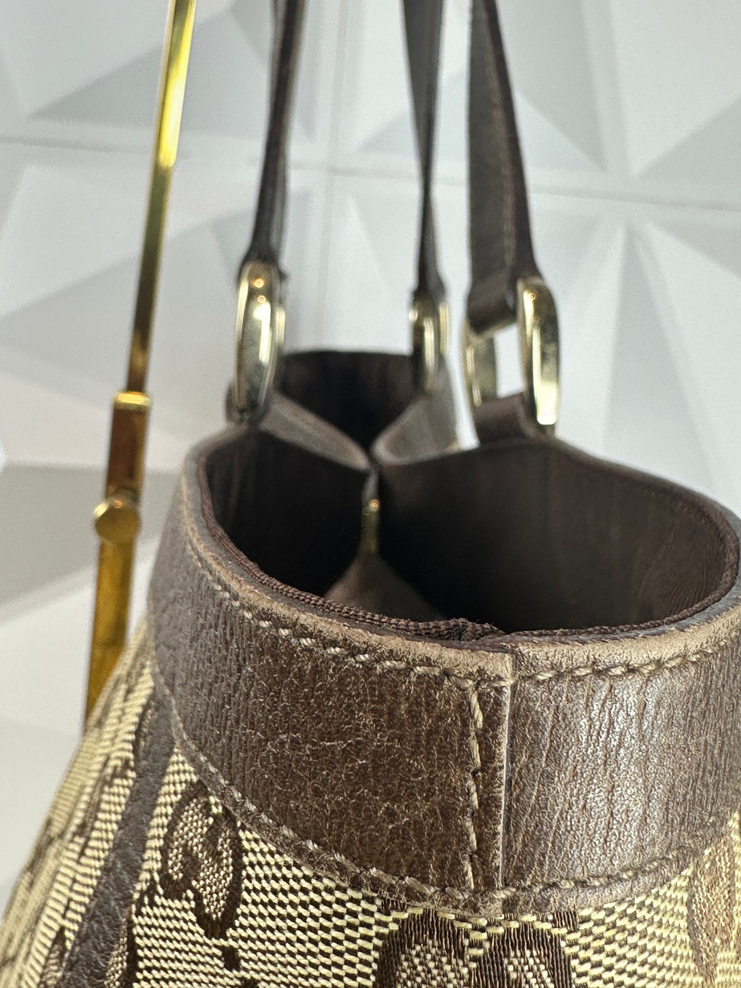 Pre-owned GUCCI Abbey D Ring tote in GG canvas