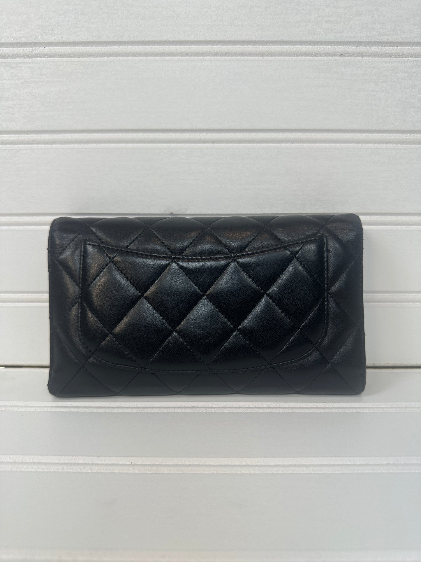 Pre-owned CHANEL Lambskin Matelasse Bi-fold Long Black Wallet