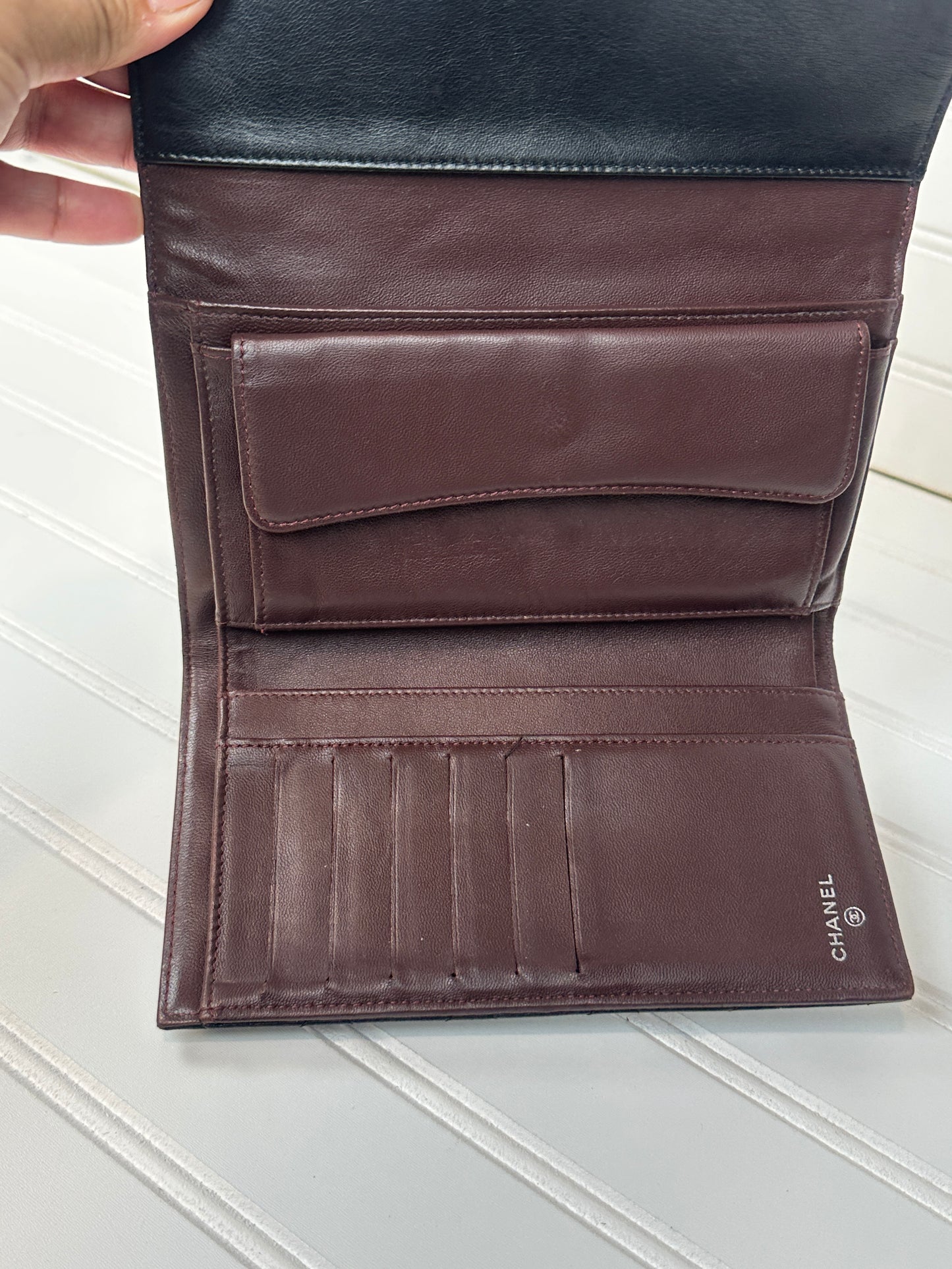 Pre-owned CHANEL Lambskin Matelasse Bi-fold Long Black Wallet