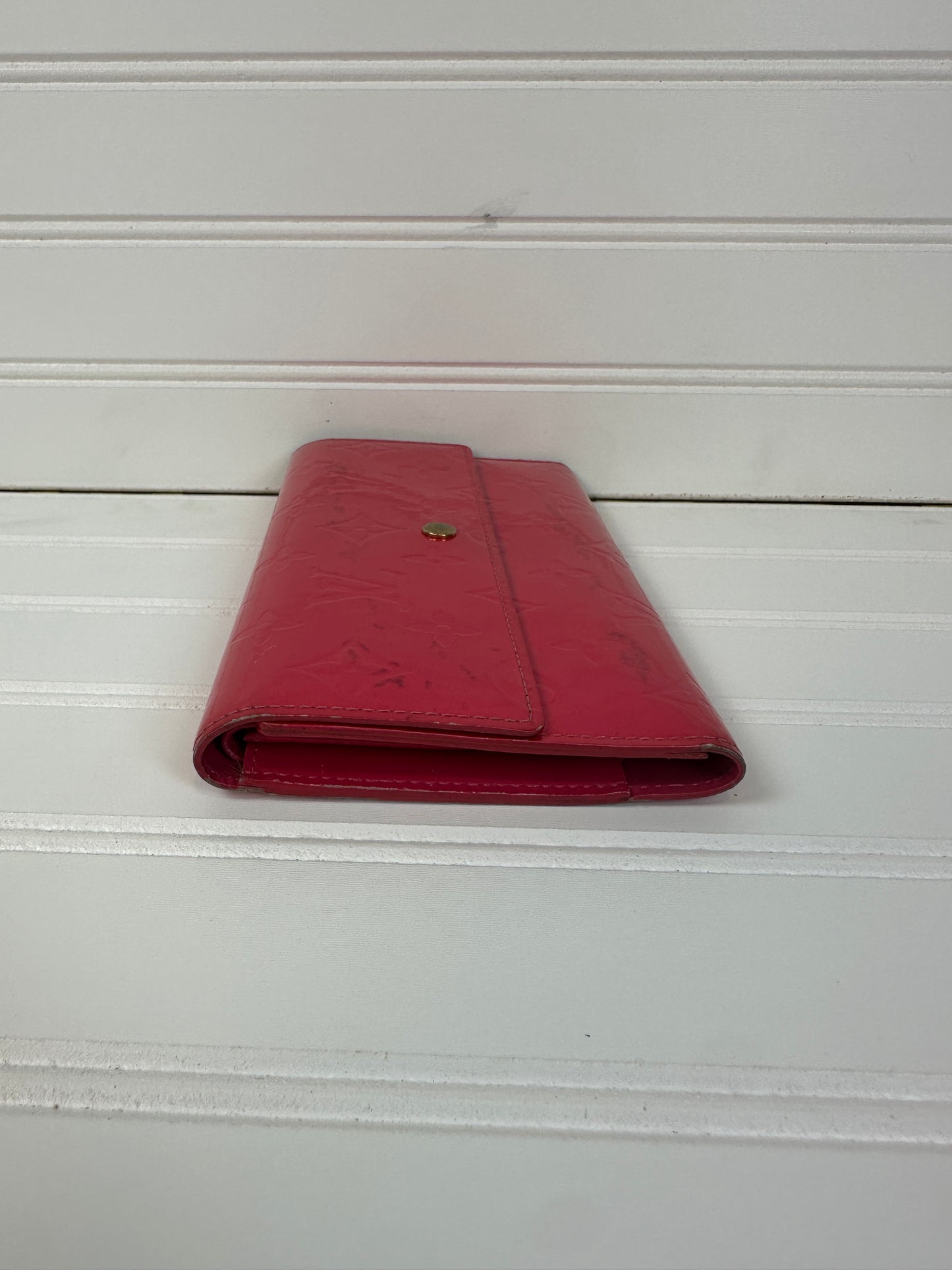 Pre-owned LOUIS VUITTON Neon Pink Vernis Wallet