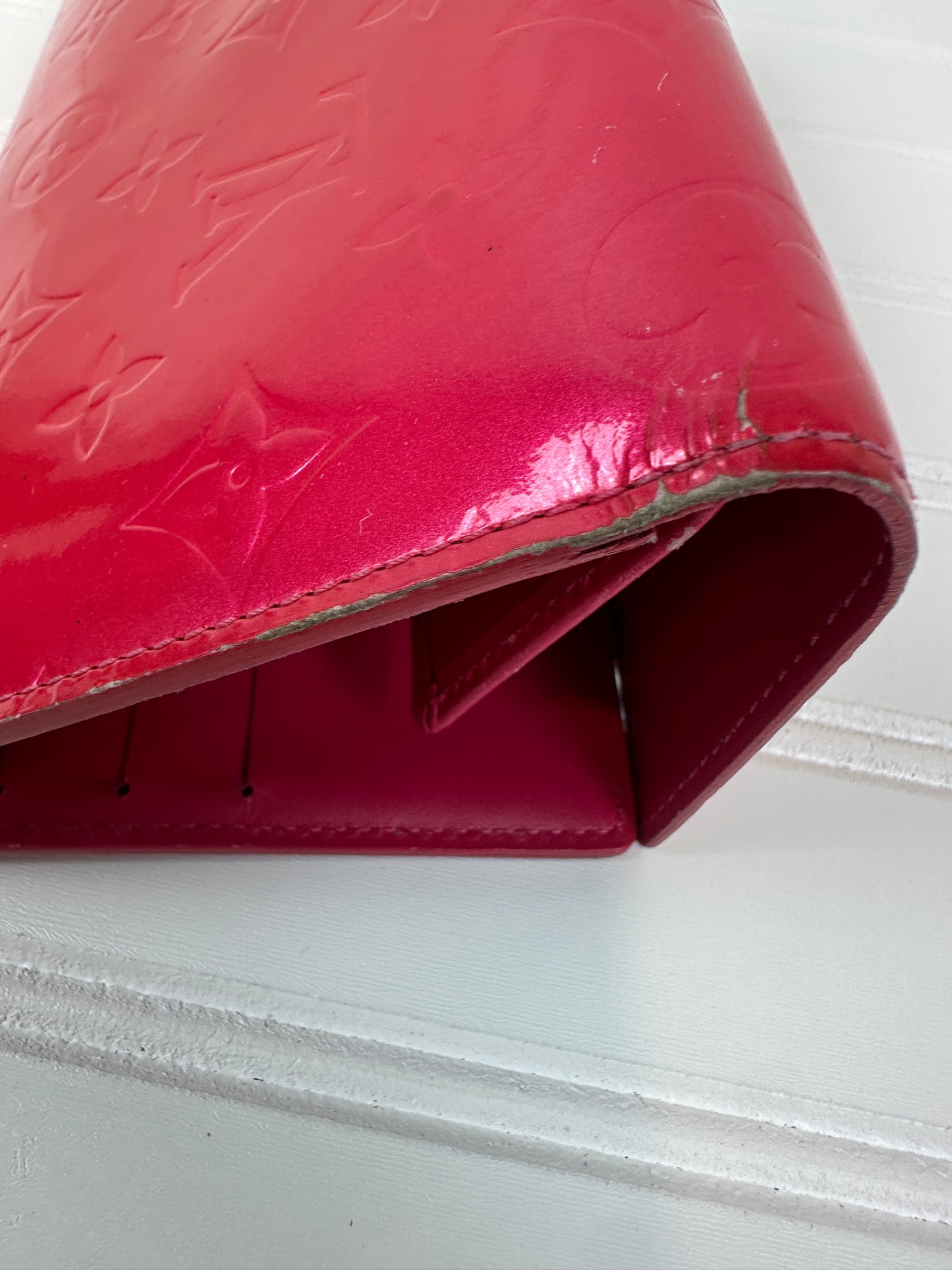 Pre-owned LOUIS VUITTON Neon Pink Vernis Wallet