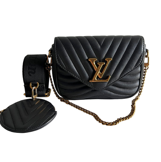 PRE-OWNED LOUIS VUITTON New Wave Multipochette Black Leather _275