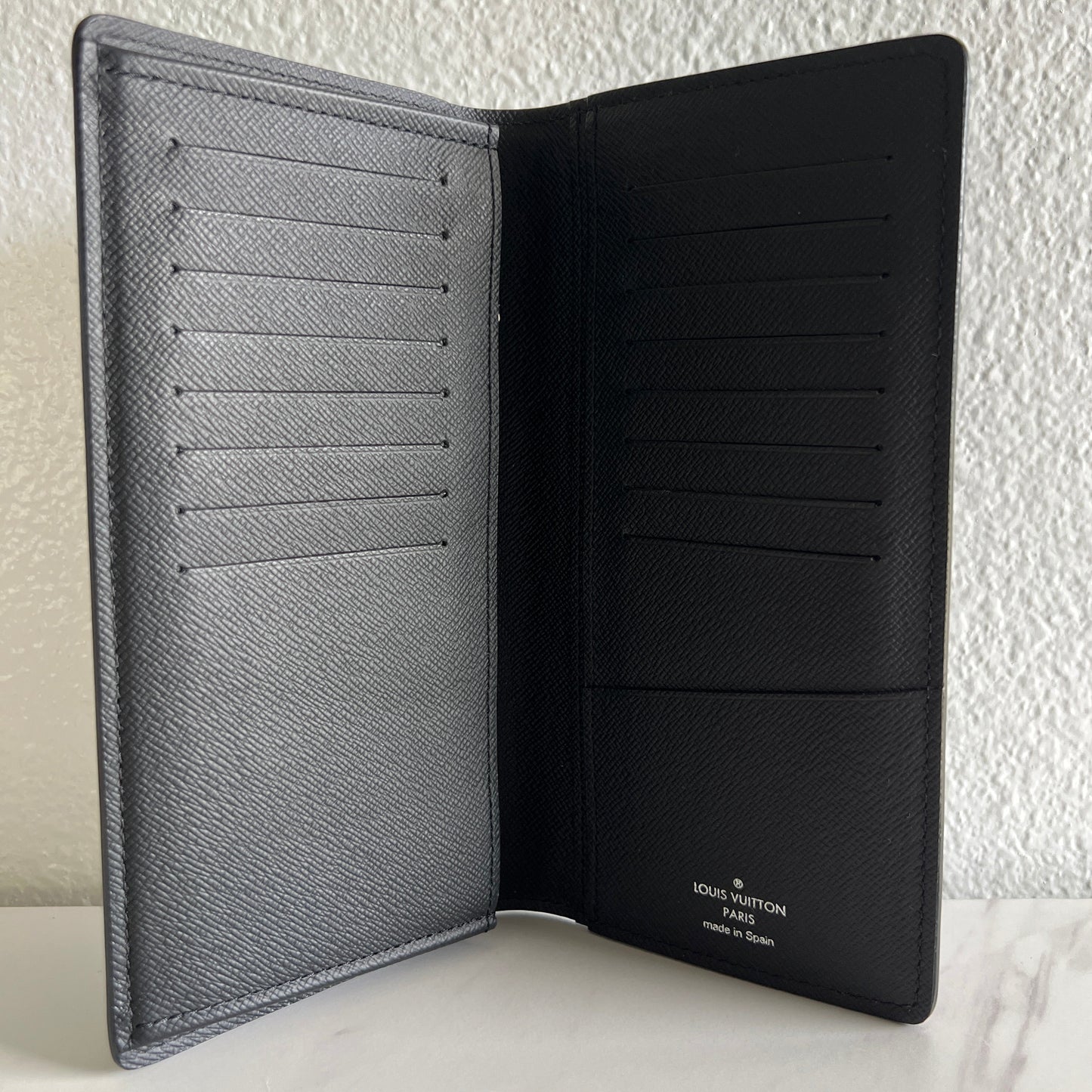 Pre-owned LOUIS VUITTON Monogram Eclipse Brazza Wallet_ 290