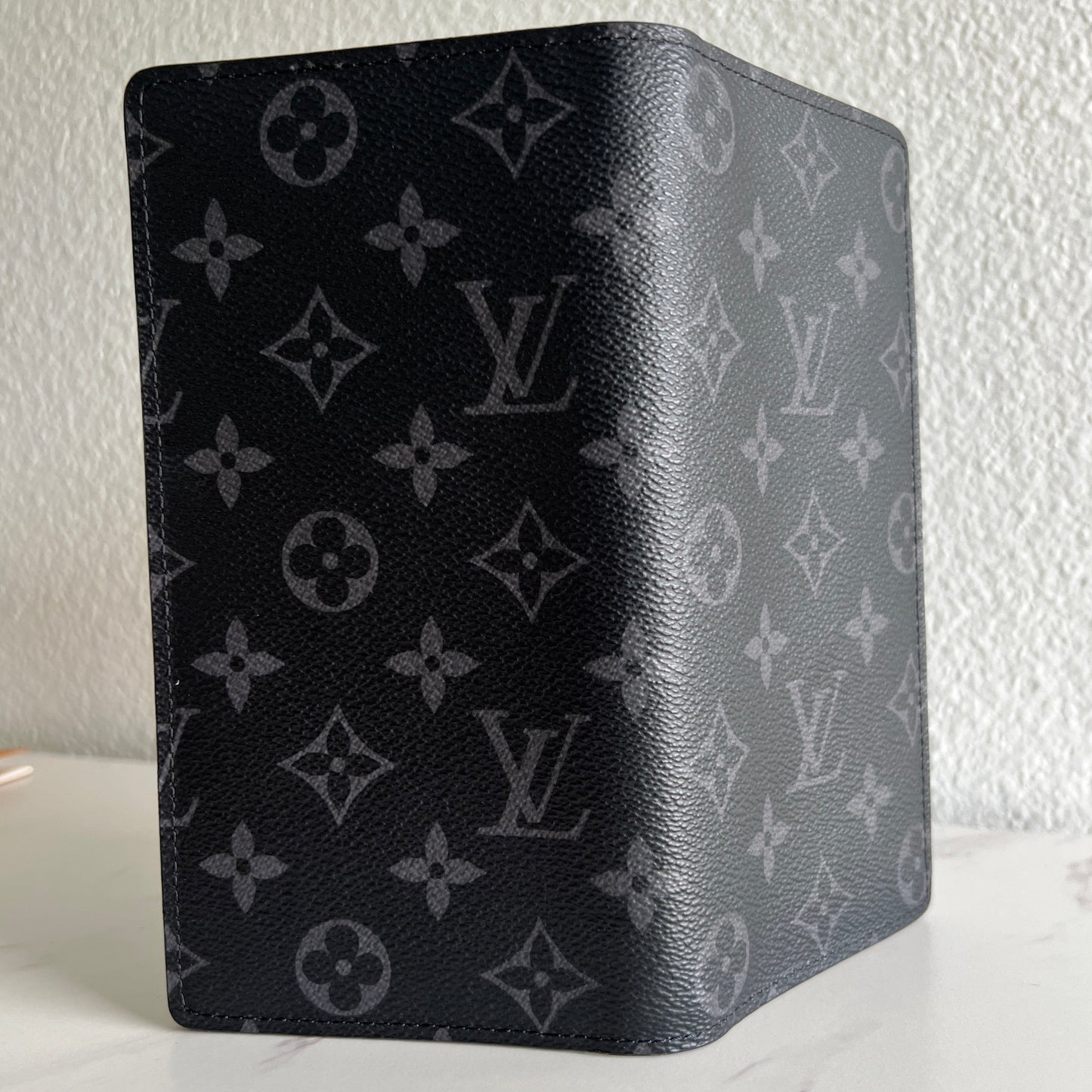 Pre-owned LOUIS VUITTON Monogram Eclipse Brazza Wallet_ 290