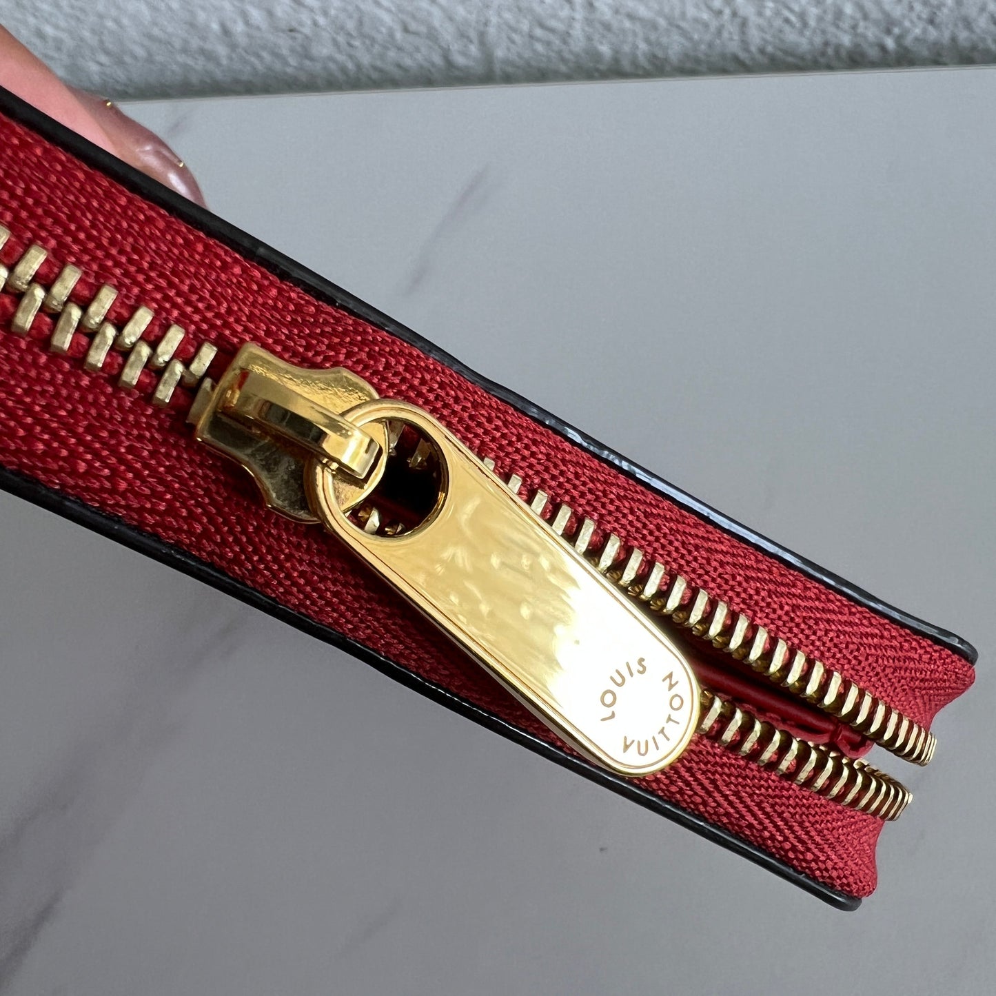 Pre-owned LOUIS VUITTON Limited Edition zippy coin wallet red and pink vernis leather_ 297