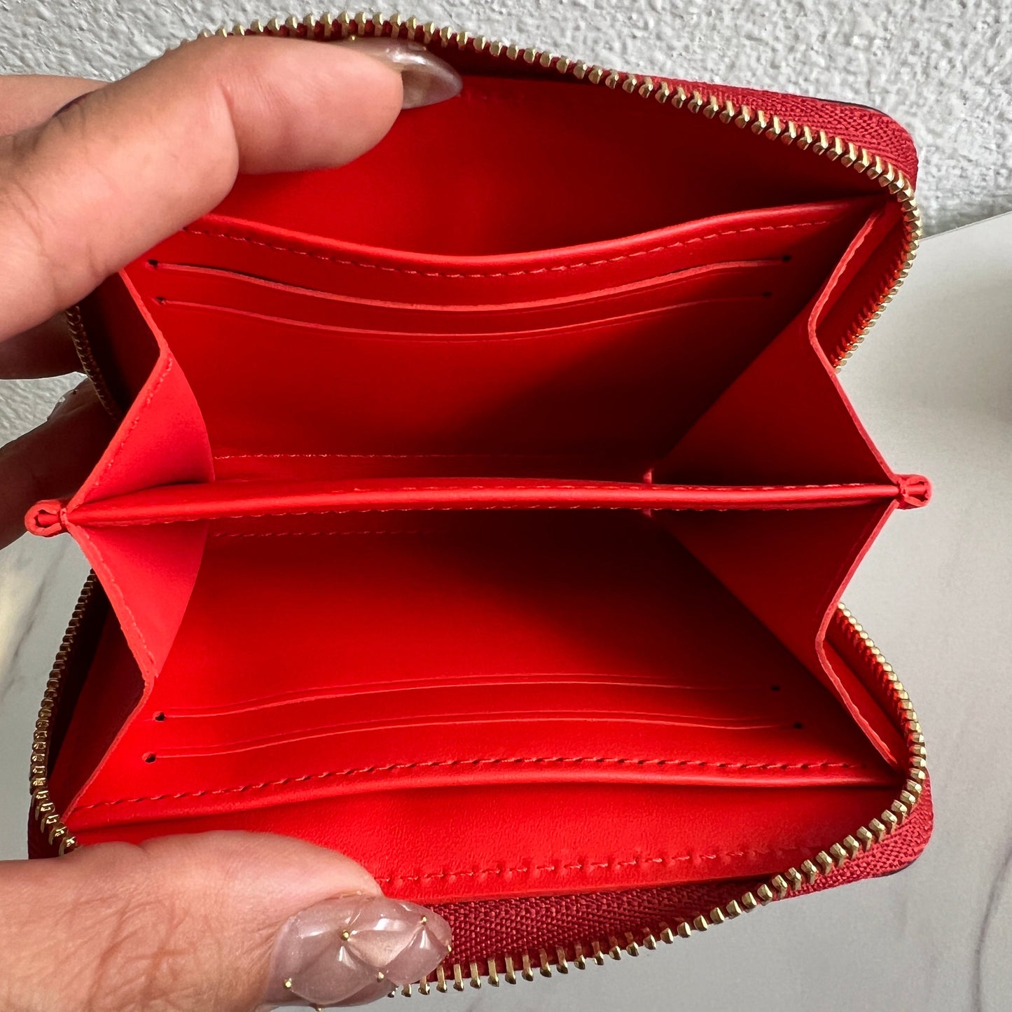 Pre-owned LOUIS VUITTON Limited Edition zippy coin wallet red and pink vernis leather_ 297