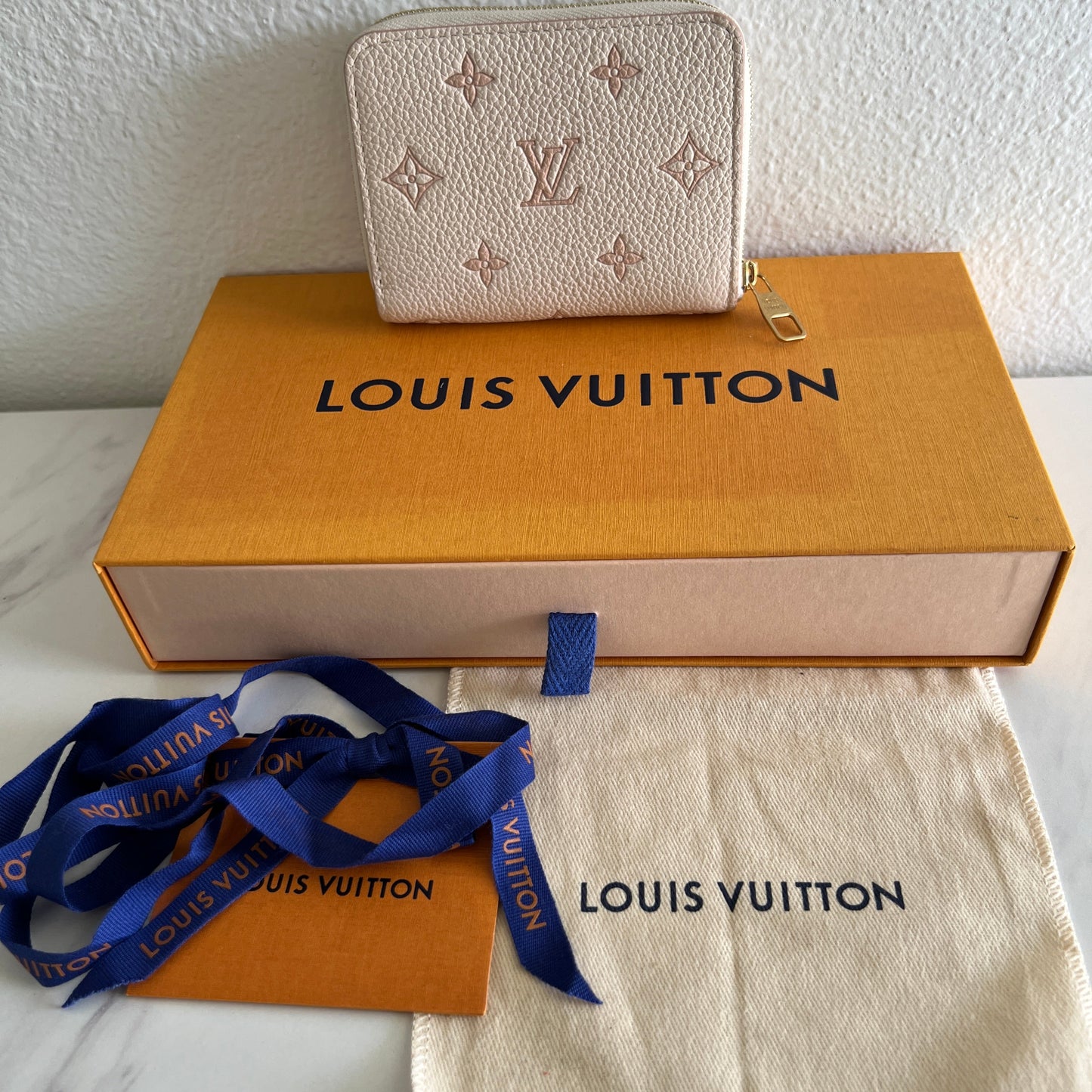 Pre-owned LOUIS VUITTON Limited Edition zippy coin wallet beige leather_ 287