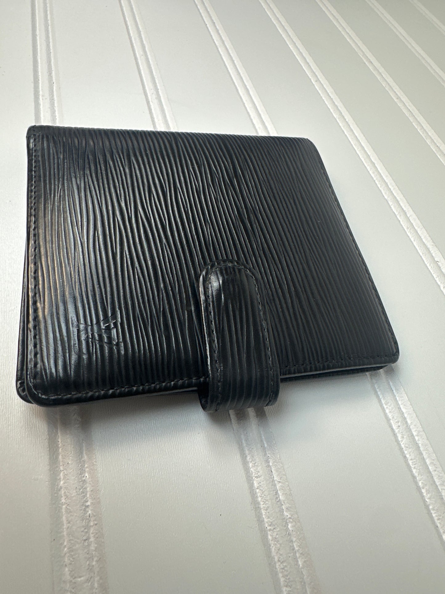 Pre-owned LOUIS VUITTON Epi Bi-fold Wallet Noir Black _190-2