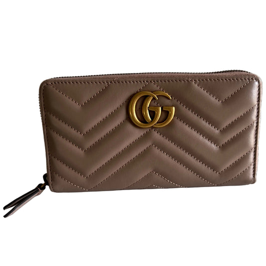 Pre-owned GUCCI Marmont zippy around wallet beige leather_ 300