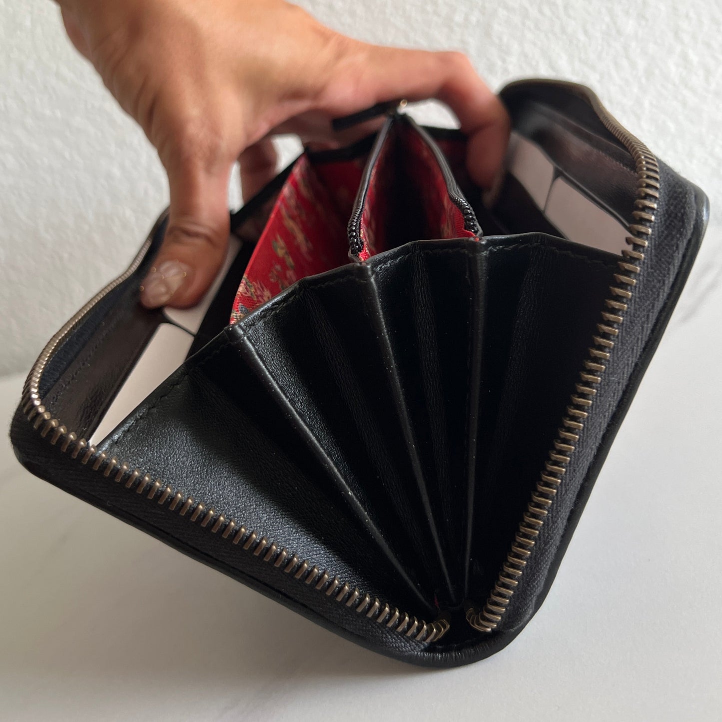 Pre-owned GUCCI Zippy organizer long wallet black leather green red green_ 299