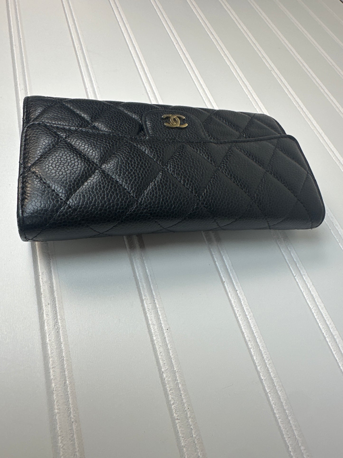 Pre-owned CHANEL Caviar Skin Long Wallet with Coco Mark in Black