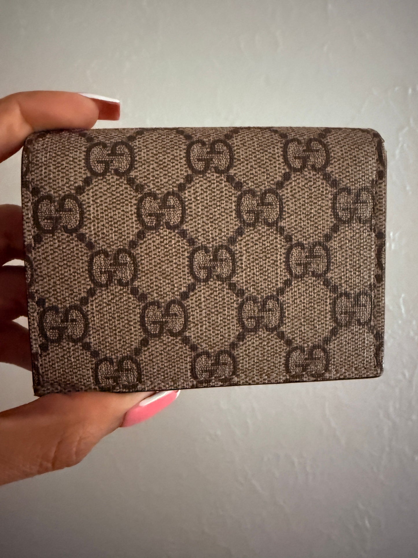 Pre-owned GUCCI wallet red interior limited edition