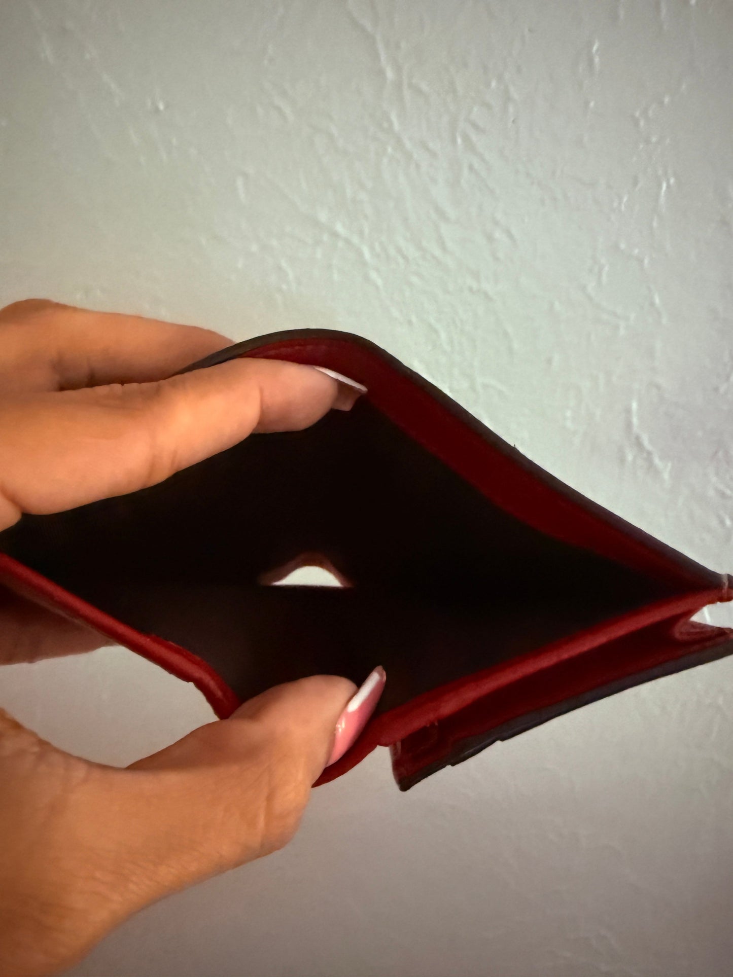 Pre-owned GUCCI wallet red interior limited edition