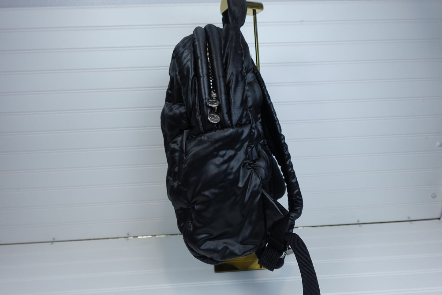 Preowned CHANEL Doudoune Backpack Black _ 249